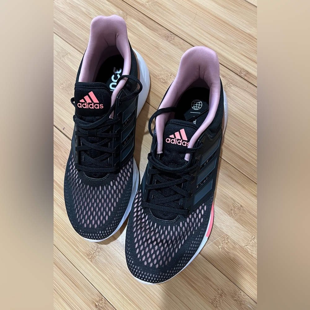 Women’s Adidas sneakers